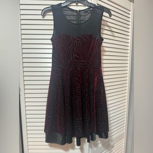 Forever 21 Ladies Dress Size S/P Black Red Velvet Animal Print Party